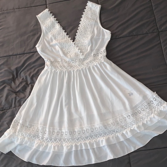 Dresses & Skirts - Lace Detailed Deep V Cut Zipper Back Lined Dress